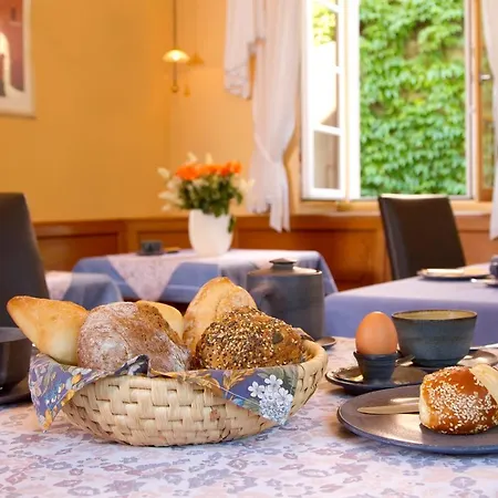 Gaestehaus Hebinger Am Schlosspark Guest house