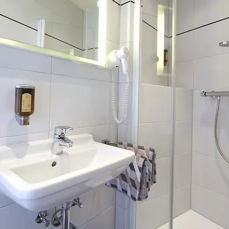 Gaestehaus Hebinger Am Schlosspark Дайдесхайм