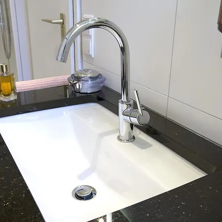 Гостевой дом Gaestehaus Hebinger Am Schlosspark