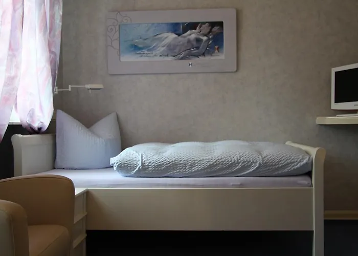 招待所 Gaestehaus Hebinger Am Schlosspark 3*