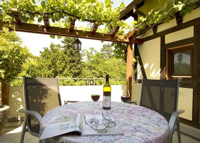 Gaestehaus Hebinger Am Schlosspark 招待所 代德斯海姆